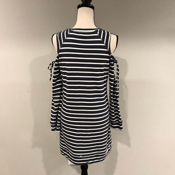 Striped cold shoulder long sleeve dress - Picture 8 of 12